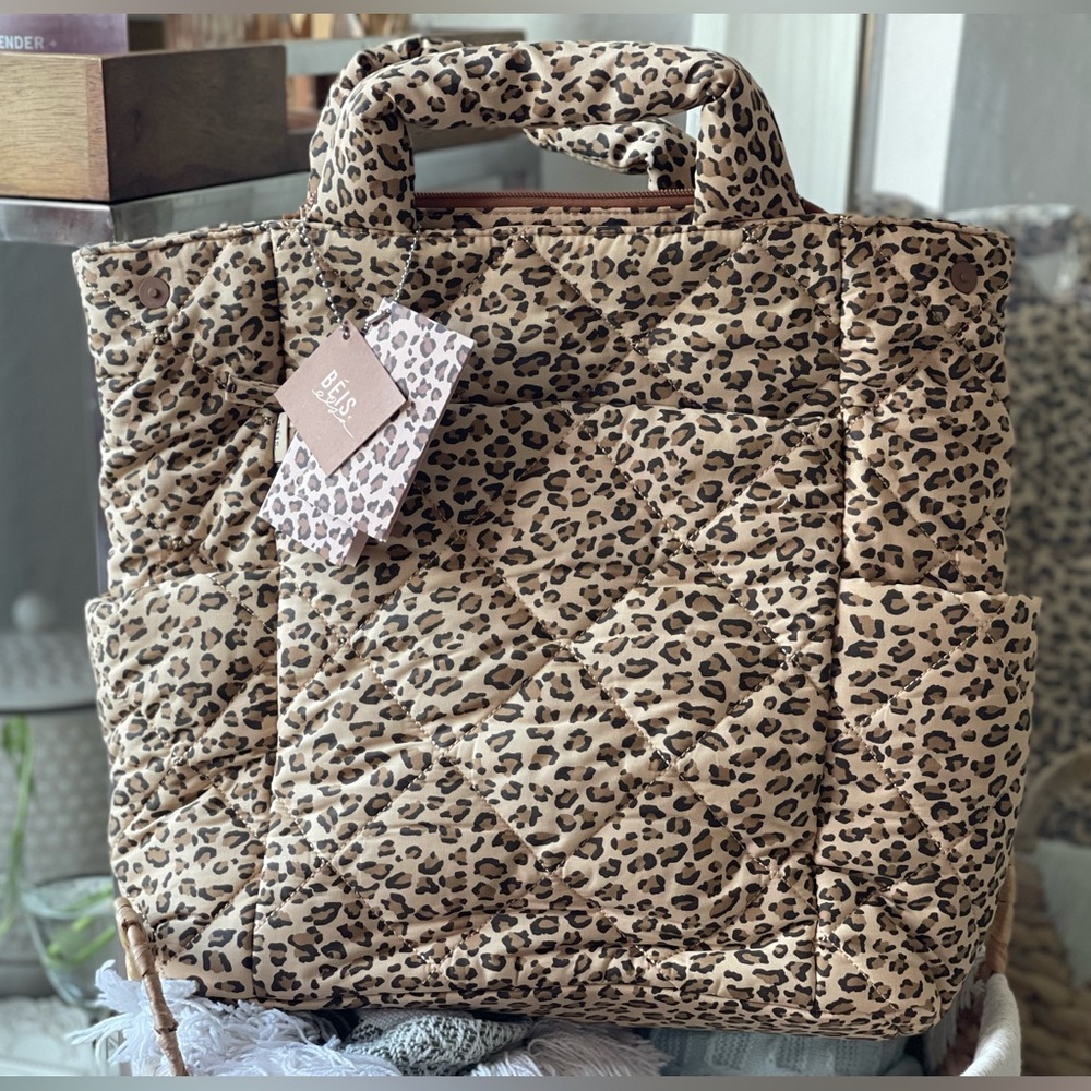 The Backpack Tote in Wild Child - BEIS Diaper Bag - Picture 5 of 8